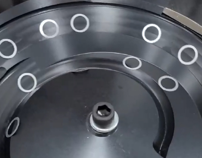 振動(dòng)盤(pán)彈片